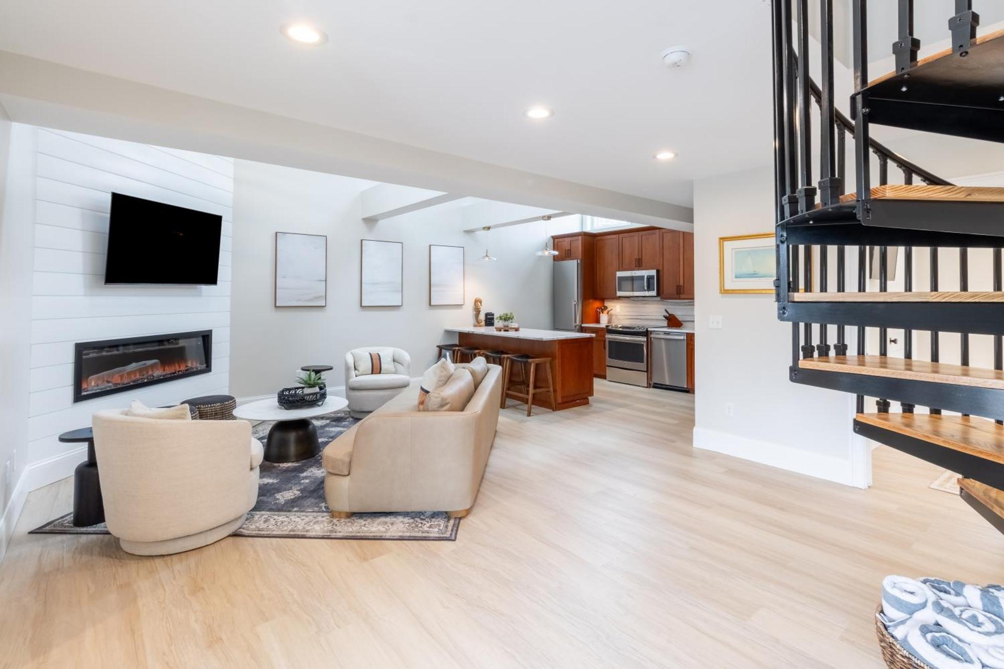 The Newport Lofts - 543 Thames Street Apartment Екстериор снимка